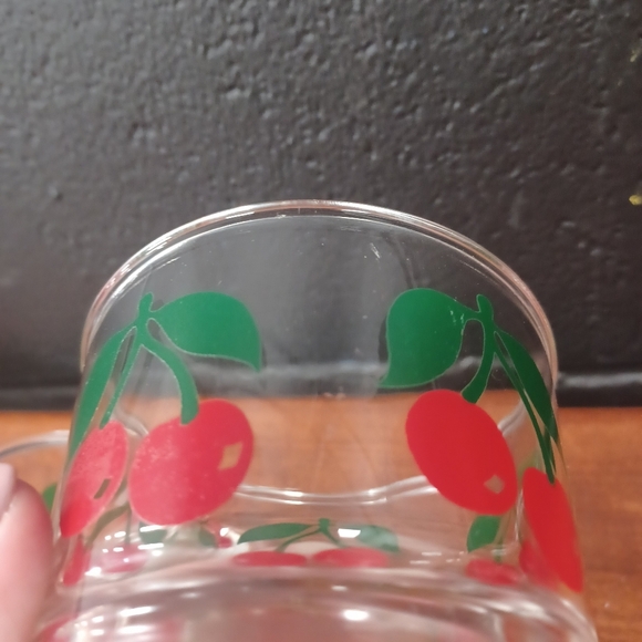 🍒 Vintage Cherry Glass Bowls Set Of 2 - Picture 7 of 7